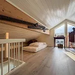 3 Bedroom Lovely In Hol