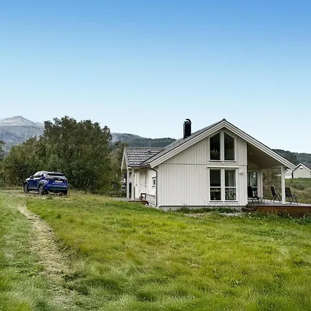 Сasa de vacaciones 3 Bedroom Lovely In Hol *